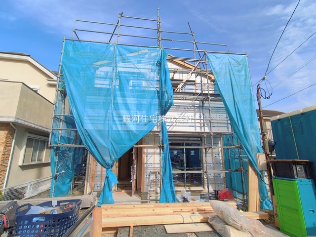 G00388479 神奈川県横須賀市大矢部３丁目 新築一戸建て 4090万円 土地面積164.50m² (約49.76坪) 建物面積98.94m² (約29.92坪) 間取り４ＬＤＫ 築年月2026年02月(築１年以内)【外観4】