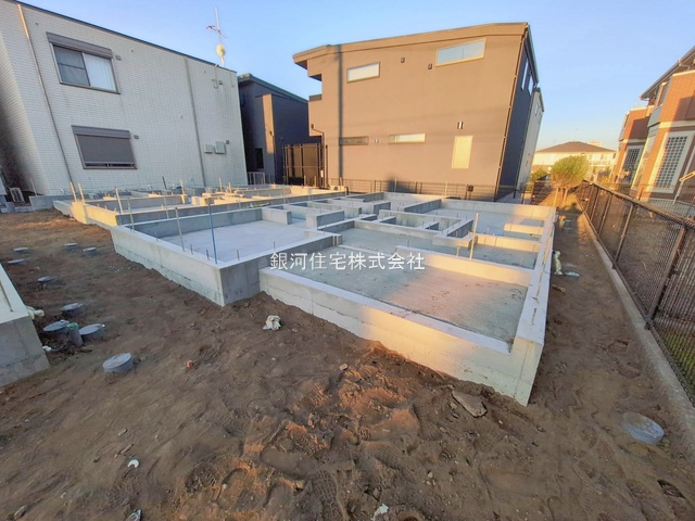 G00388484 神奈川県藤沢市本鵠沼４丁目 新築一戸建て 6990万円 土地面積116.37m² (約35.20坪) 建物面積94.80m² (約28.67坪) 間取り２ＳＬＤＫ 築年月2026年05月【外観7】