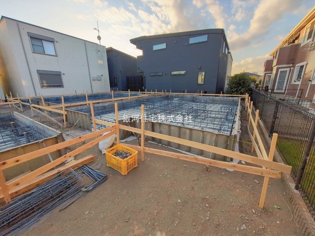 G00388484 神奈川県藤沢市本鵠沼４丁目 新築一戸建て 6990万円 土地面積116.37m² (約35.20坪) 建物面積94.80m² (約28.67坪) 間取り２ＳＬＤＫ 築年月2026年05月【外観10】