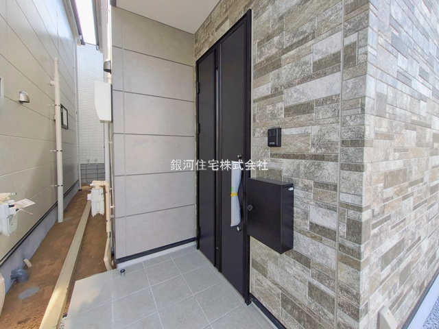 G00388486 千葉県松戸市小金原１丁目 新築一戸建て 4499万円 土地面積123.45m² (約37.34坪) 建物面積105.16m² (約31.81坪) 間取り４ＬＤＫ 築年月2026年01月(築１年以内)【外観11】