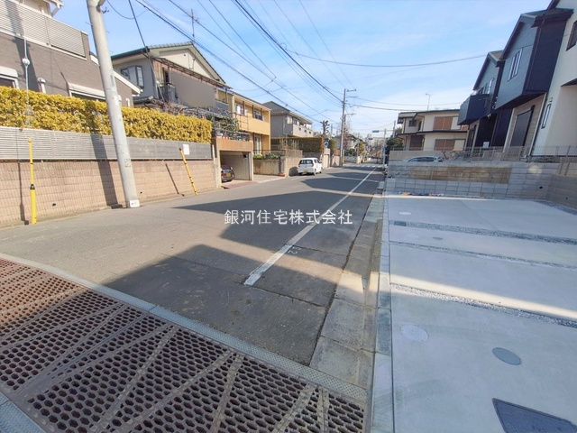 G00388486 千葉県松戸市小金原１丁目 新築一戸建て 4499万円 土地面積123.45m² (約37.34坪) 建物面積105.16m² (約31.81坪) 間取り４ＬＤＫ 築年月2026年01月(築１年以内)【外観16】