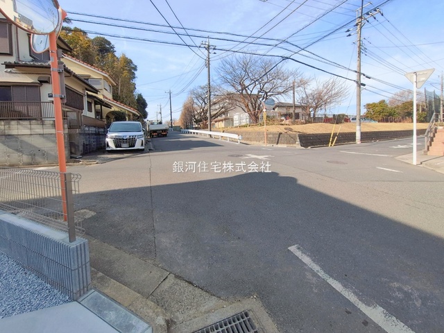 G00388487 千葉県松戸市小金原１丁目 新築一戸建て 4299万円 土地面積123.44m² (約37.34坪) 建物面積104.15m² (約31.50坪) 間取り４ＬＤＫ 築年月2026年01月(築１年以内)【外観10】