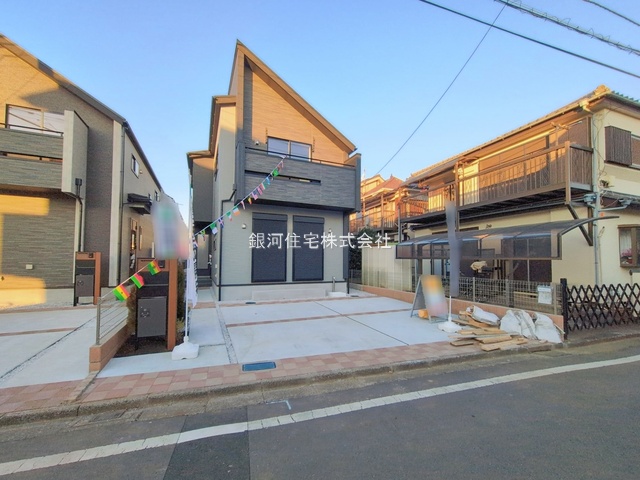 G00388519 東京都立川市若葉町４丁目 新築一戸建て 5790万円 土地面積127.06m² (約38.43坪) 建物面積99.36m² (約30.05坪) 間取り４ＬＤＫ 築年月2026年01月(築１年以内)【外観2】