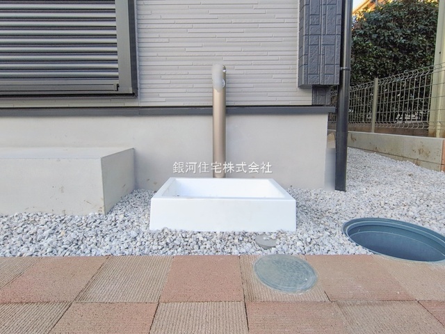 G00388519 東京都立川市若葉町４丁目 新築一戸建て 5790万円 土地面積127.06m² (約38.43坪) 建物面積99.36m² (約30.05坪) 間取り４ＬＤＫ 築年月2026年01月(築１年以内)【外観5】