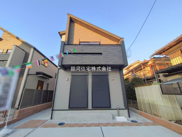 G00388519 東京都立川市若葉町４丁目 新築一戸建て 5790万円 土地面積127.06m² (約38.43坪) 建物面積99.36m² (約30.05坪) 間取り４ＬＤＫ 築年月2026年01月(築１年以内)【外観9】