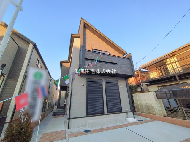 G00388519 東京都立川市若葉町４丁目 新築一戸建て 5790万円 土地面積127.06m² (約38.43坪) 建物面積99.36m² (約30.05坪) 間取り４ＬＤＫ 築年月2026年01月(築１年以内)【外観10】