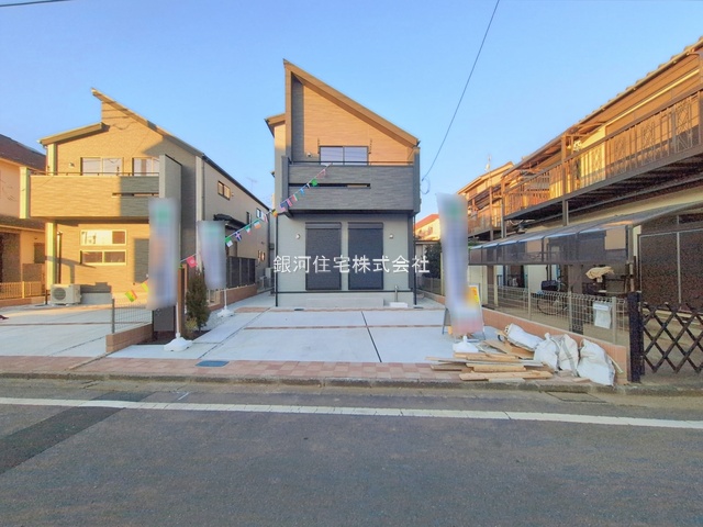 G00388519 東京都立川市若葉町４丁目 新築一戸建て 5790万円 土地面積127.06m² (約38.43坪) 建物面積99.36m² (約30.05坪) 間取り４ＬＤＫ 築年月2026年01月(築１年以内)【外観12】