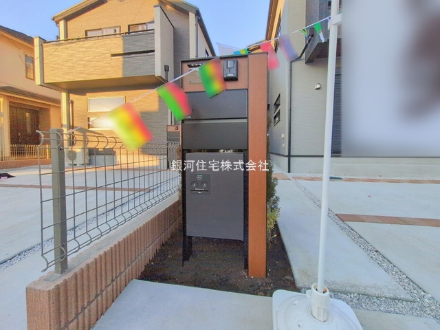 G00388519 東京都立川市若葉町４丁目 新築一戸建て 5790万円 土地面積127.06m² (約38.43坪) 建物面積99.36m² (約30.05坪) 間取り４ＬＤＫ 築年月2026年01月(築１年以内)【外観14】