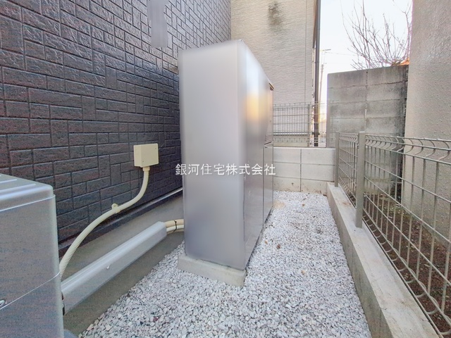 G00388519 東京都立川市若葉町４丁目 新築一戸建て 5790万円 土地面積127.06m² (約38.43坪) 建物面積99.36m² (約30.05坪) 間取り４ＬＤＫ 築年月2026年01月(築１年以内)【外観17】