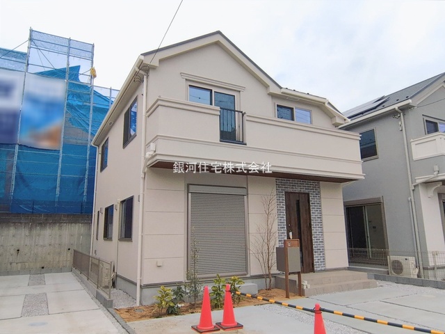 G00388532 東京都稲城市坂浜 新築一戸建て 5530万円 土地面積130.49m² (約39.47坪) 建物面積104.65m² (約31.65坪) 間取り４ＬＤＫ 築年月2026年02月(築１年以内)【外観13】