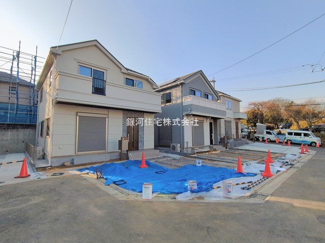 G00388532 東京都稲城市坂浜 新築一戸建て 5530万円 土地面積130.49m² (約39.47坪) 建物面積104.65m² (約31.65坪) 間取り４ＬＤＫ 築年月2026年02月(築１年以内)【外観15】