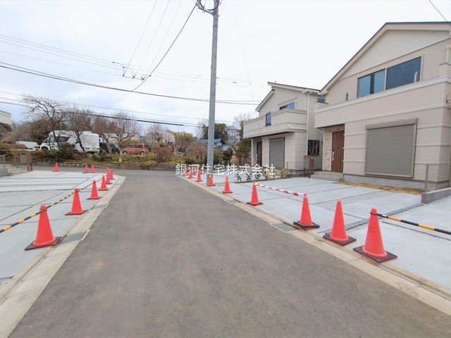 G00388536 東京都稲城市坂浜 新築一戸建て 5480万円 土地面積130.20m² (約39.38坪) 建物面積103.92m² (約31.43坪) 間取り２ＳＬＤＫ 築年月2026年02月(築１年以内)【外観3】