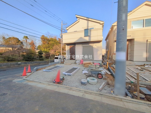 G00388536 東京都稲城市坂浜 新築一戸建て 5480万円 土地面積130.20m² (約39.38坪) 建物面積103.92m² (約31.43坪) 間取り２ＳＬＤＫ 築年月2026年02月(築１年以内)【外観15】