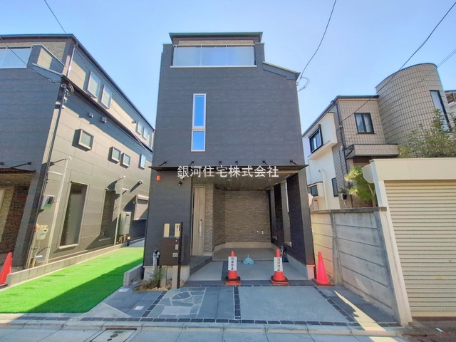 G00388537 東京都中野区沼袋２丁目 新築一戸建て 9780万円 土地面積66.97m² (約20.25坪) 建物面積108.79m² (約32.90坪) 間取り３ＳＬＤＫ 築年月2025年09月(築１年以内)【外観2】