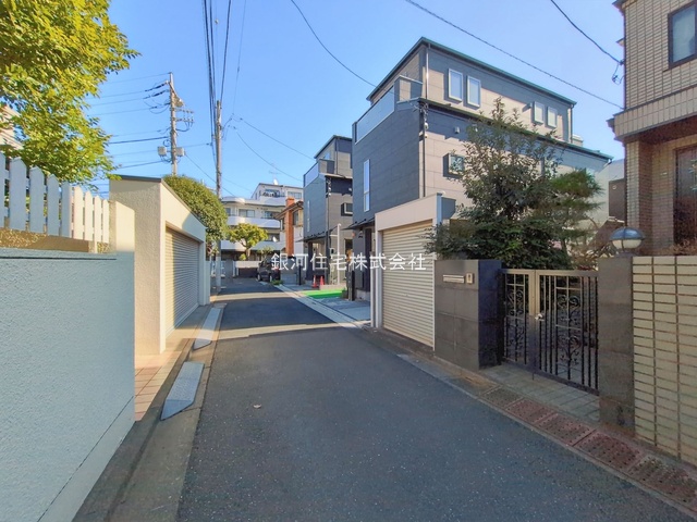 G00388537 東京都中野区沼袋２丁目 新築一戸建て 9780万円 土地面積66.97m² (約20.25坪) 建物面積108.79m² (約32.90坪) 間取り３ＳＬＤＫ 築年月2025年09月(築１年以内)【外観3】