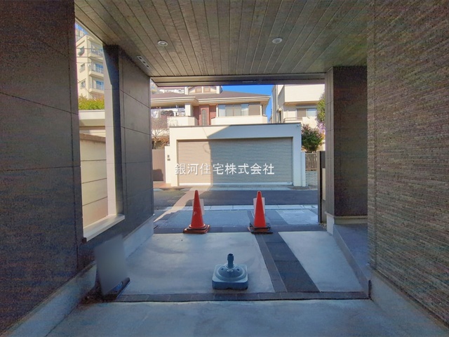 G00388537 東京都中野区沼袋２丁目 新築一戸建て 9780万円 土地面積66.97m² (約20.25坪) 建物面積108.79m² (約32.90坪) 間取り３ＳＬＤＫ 築年月2025年09月(築１年以内)【外観10】