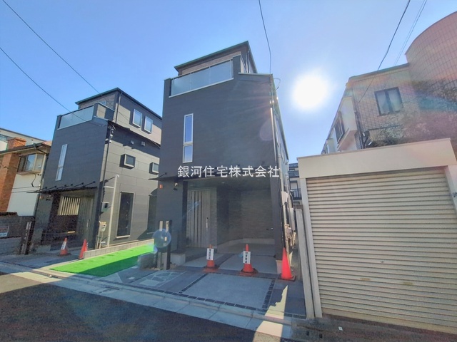 G00388537 東京都中野区沼袋２丁目 新築一戸建て 9780万円 土地面積66.97m² (約20.25坪) 建物面積108.79m² (約32.90坪) 間取り３ＳＬＤＫ 築年月2025年09月(築１年以内)【外観13】