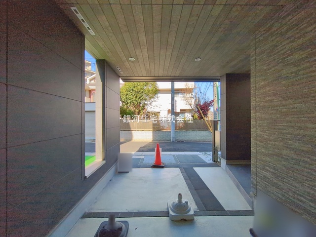 G00388539 東京都中野区沼袋２丁目 新築一戸建て 9780万円 土地面積66.06m² (約19.98坪) 建物面積108.79m² (約32.90坪) 間取り３ＳＬＤＫ 築年月2025年09月(築１年以内)【外観10】