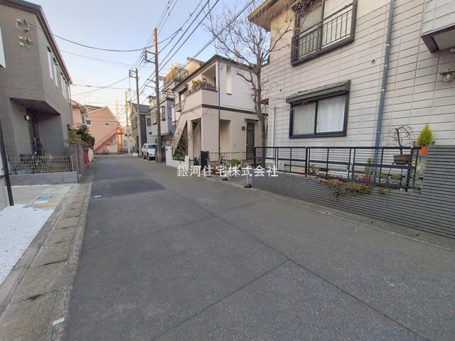 G00388540 神奈川県相模原市緑区西橋本３丁目 新築一戸建て 5380万円 土地面積106.53m² (約32.22坪) 建物面積99.51m² (約30.10坪) 間取り４ＬＤＫ 築年月2026年01月(築１年以内)【外観10】