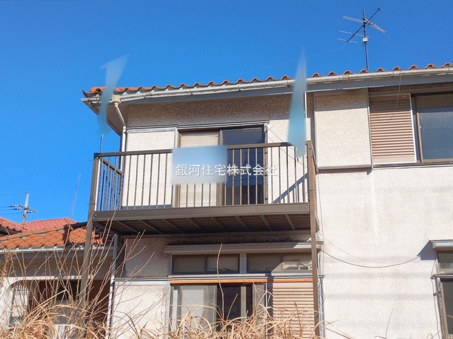 G00389354 千葉県市原市桜台３丁目 中古一戸建て 1649万円 土地面積225.15m² (約68.10坪) 建物面積117.03m² (約35.40坪) 間取り４ＬＤＫ 築年月1980年12月(築45年)【外観6】