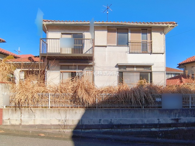 G00389354 千葉県市原市桜台３丁目 中古一戸建て 1649万円 土地面積225.15m² (約68.10坪) 建物面積117.03m² (約35.40坪) 間取り４ＬＤＫ 築年月1980年12月(築45年)【外観11】