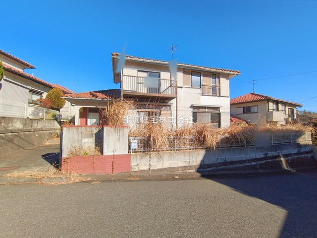 G00389354 千葉県市原市桜台３丁目 中古一戸建て 1649万円 土地面積225.15m² (約68.10坪) 建物面積117.03m² (約35.40坪) 間取り４ＬＤＫ 築年月1980年12月(築45年)【外観12】