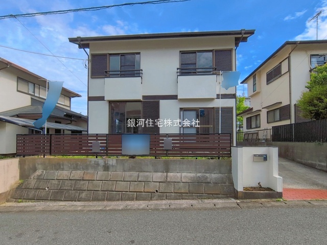 G00389356 千葉県市原市有秋台西２丁目 中古一戸建て 1779万円 土地面積175.28m² (約53.02坪) 建物面積106.86m² (約32.32坪) 間取り４ＬＤＫ 築年月1982年01月(築44年)【外観2】