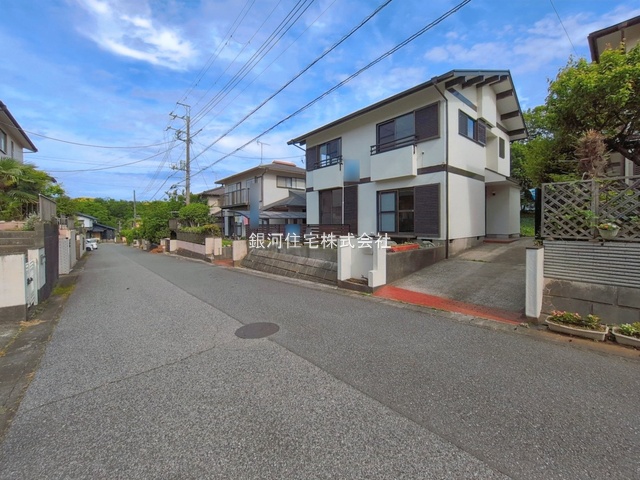 G00389356 千葉県市原市有秋台西２丁目 中古一戸建て 1779万円 土地面積175.28m² (約53.02坪) 建物面積106.86m² (約32.32坪) 間取り４ＬＤＫ 築年月1982年01月(築44年)【外観3】