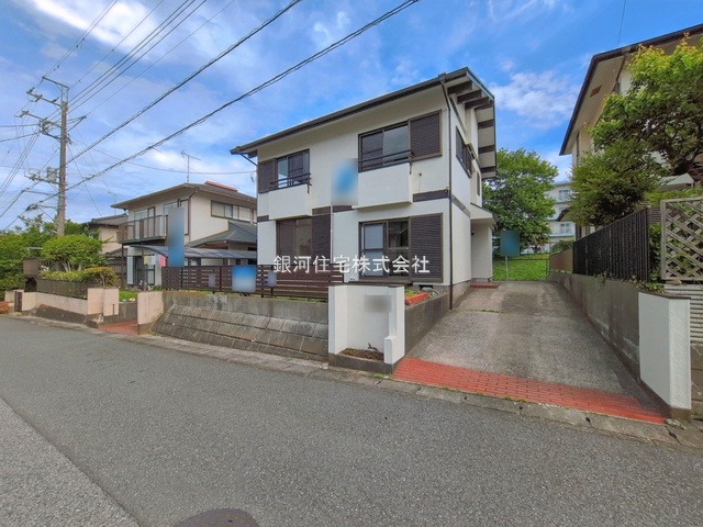 G00389356 千葉県市原市有秋台西２丁目 中古一戸建て 1779万円 土地面積175.28m² (約53.02坪) 建物面積106.86m² (約32.32坪) 間取り４ＬＤＫ 築年月1982年01月(築44年)【外観8】