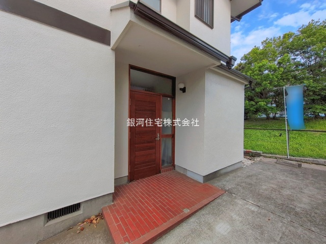 G00389356 千葉県市原市有秋台西２丁目 中古一戸建て 1779万円 土地面積175.28m² (約53.02坪) 建物面積106.86m² (約32.32坪) 間取り４ＬＤＫ 築年月1982年01月(築44年)【外観11】