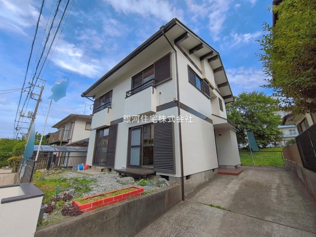 G00389356 千葉県市原市有秋台西２丁目 中古一戸建て 1779万円 土地面積175.28m² (約53.02坪) 建物面積106.86m² (約32.32坪) 間取り４ＬＤＫ 築年月1982年01月(築44年)【外観12】