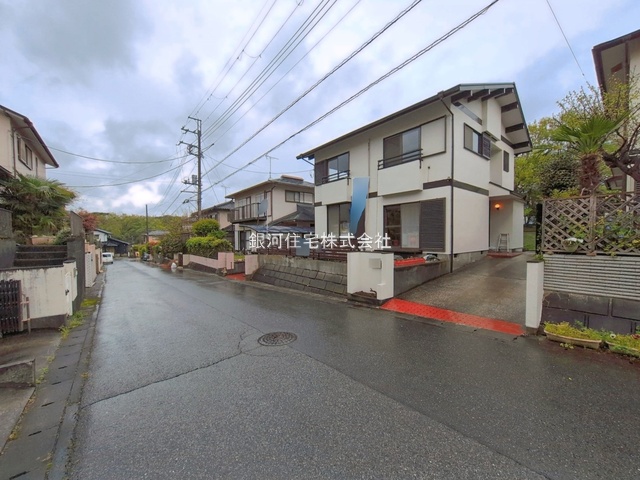 G00389356 千葉県市原市有秋台西２丁目 中古一戸建て 1779万円 土地面積175.28m² (約53.02坪) 建物面積106.86m² (約32.32坪) 間取り４ＬＤＫ 築年月1982年01月(築44年)【外観16】