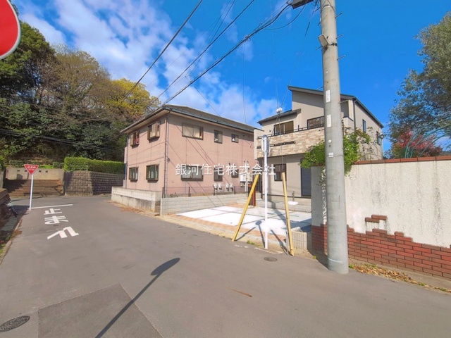 G00390025 千葉県市川市本北方３丁目 新築一戸建て 5690万円 土地面積146.81m² (約44.41坪) 建物面積104.13m² (約31.49坪) 間取り４ＬＤＫ 築年月2026年01月(築１年以内)【外観3】