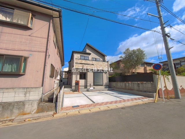 G00390025 千葉県市川市本北方３丁目 新築一戸建て 5690万円 土地面積146.81m² (約44.41坪) 建物面積104.13m² (約31.49坪) 間取り４ＬＤＫ 築年月2026年01月(築１年以内)【外観9】