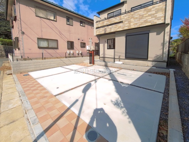 G00390025 千葉県市川市本北方３丁目 新築一戸建て 5690万円 土地面積146.81m² (約44.41坪) 建物面積104.13m² (約31.49坪) 間取り４ＬＤＫ 築年月2026年01月(築１年以内)【外観11】