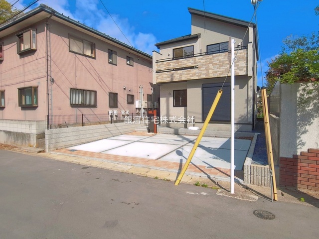 G00390025 千葉県市川市本北方３丁目 新築一戸建て 5690万円 土地面積146.81m² (約44.41坪) 建物面積104.13m² (約31.49坪) 間取り４ＬＤＫ 築年月2026年01月(築１年以内)【外観13】