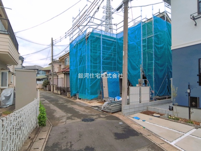 G00390083 埼玉県桶川市大字下日出谷 新築一戸建て 3299万円 土地面積103.53m² (約31.31坪) 建物面積96.87m² (約29.30坪) 間取り３ＬＤＫ 築年月2026年04月【外観3】