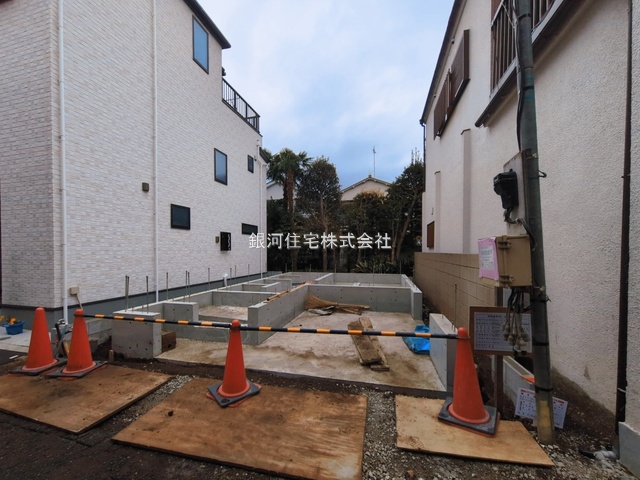 G00390093 東京都品川区戸越４丁目 新築一戸建て 7980万円 土地面積51.04m² (約15.43坪) 建物面積92.90m² (約28.10坪) 間取り２ＳＬＤＫ 築年月2026年06月【外観5】