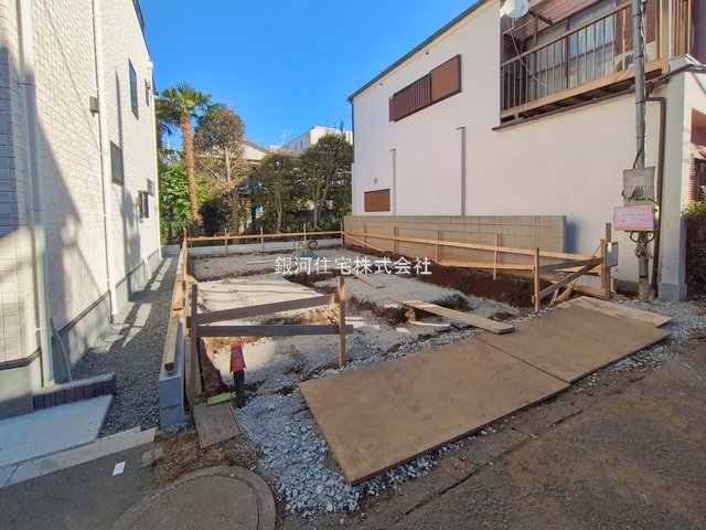 G00390093 東京都品川区戸越４丁目 新築一戸建て 7980万円 土地面積51.04m² (約15.43坪) 建物面積92.90m² (約28.10坪) 間取り２ＳＬＤＫ 築年月2026年06月【外観7】