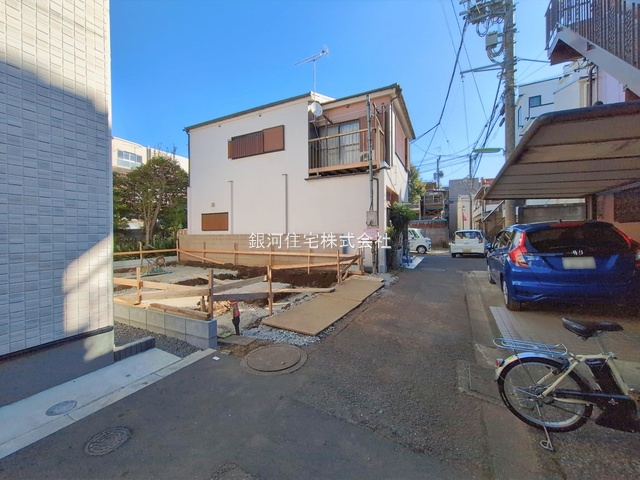 G00390093 東京都品川区戸越４丁目 新築一戸建て 7980万円 土地面積51.04m² (約15.43坪) 建物面積92.90m² (約28.10坪) 間取り２ＳＬＤＫ 築年月2026年06月【外観11】