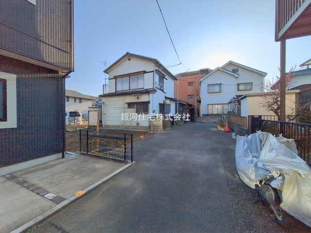 G00390101 神奈川県横浜市磯子区栗木１丁目 新築一戸建て 3680万円 土地面積77.94m² (約23.57坪) 建物面積65.81m² (約19.90坪) 間取り１ＳＬＤＫ 築年月2026年06月【外観10】