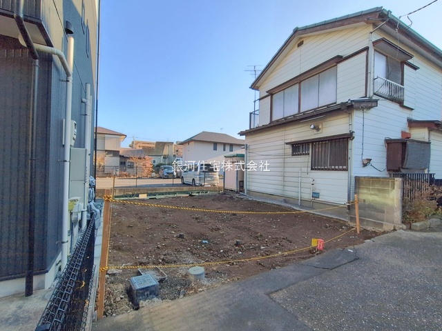 G00390101 神奈川県横浜市磯子区栗木１丁目 新築一戸建て 3680万円 土地面積77.94m² (約23.57坪) 建物面積65.81m² (約19.90坪) 間取り１ＳＬＤＫ 築年月2026年06月【外観12】