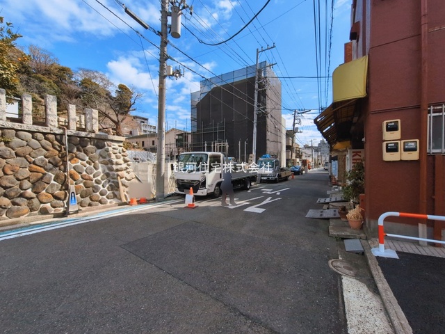 G00390105 神奈川県横浜市中区赤門町１丁目 新築一戸建て 6480万円 土地面積109.63m² (約33.16坪) 建物面積110.54m² (約33.43坪) 築年月2026年04月【外観9】