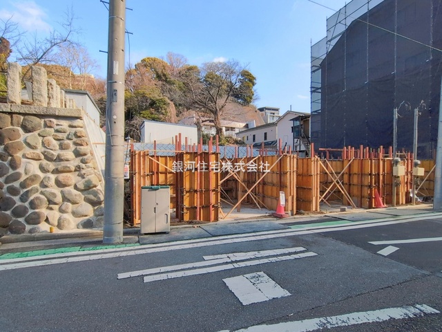 G00390105 神奈川県横浜市中区赤門町１丁目 新築一戸建て 6480万円 土地面積109.63m² (約33.16坪) 建物面積110.54m² (約33.43坪) 築年月2026年04月【外観10】