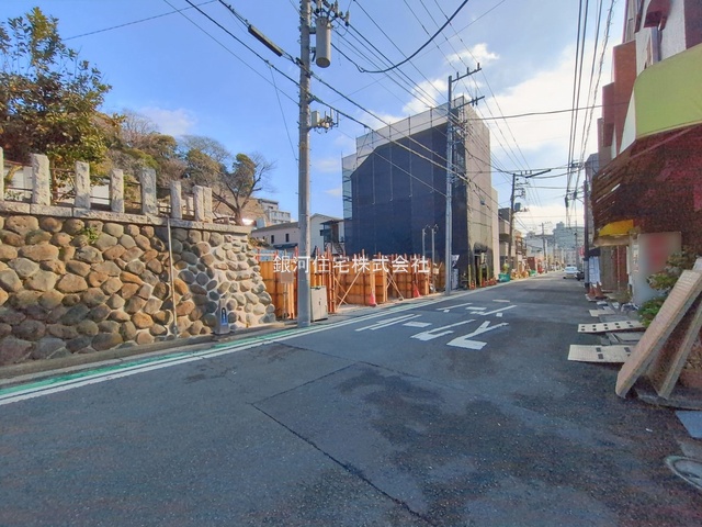 G00390105 神奈川県横浜市中区赤門町１丁目 新築一戸建て 6480万円 土地面積109.63m² (約33.16坪) 建物面積110.54m² (約33.43坪) 築年月2026年04月【外観13】