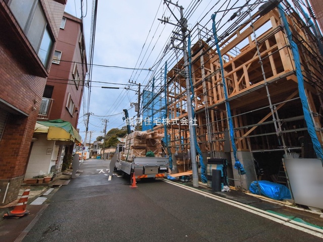 G00390106 神奈川県横浜市中区赤門町１丁目 新築一戸建て 6380万円 土地面積84.90m² (約25.68坪) 建物面積114.38m² (約34.59坪) 間取り３ＳＬＤＫ 築年月2026年04月【外観6】