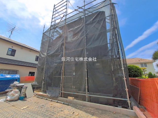 G00390109 埼玉県春日部市西金野井 新築一戸建て 2990万円 土地面積172.92m² (約52.30坪) 建物面積103.50m² (約31.30坪) 間取り４ＬＤＫ 築年月2026年04月【外観2】