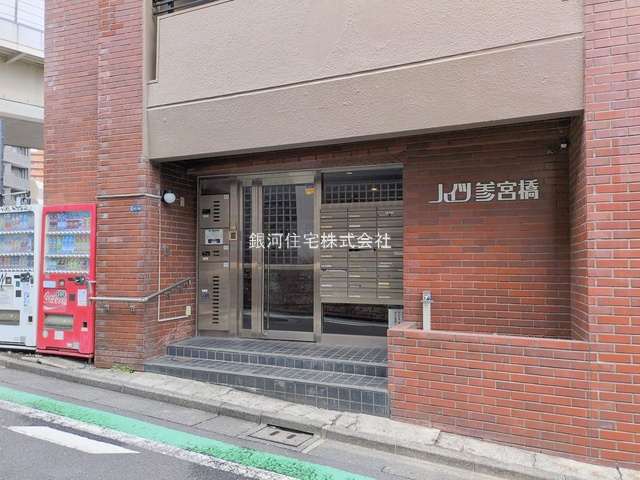 G00390118 東京都渋谷区代々木４丁目 中古マンション 2130万円 専有面積22.41m² (約6.77坪) 間取りワンルーム 所在階6階 築年月1977年07月(築48年)【外観3】