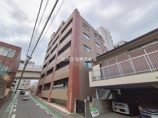 G00390118 東京都渋谷区代々木４丁目 中古マンション 2130万円 専有面積22.41m² (約6.77坪) 間取りワンルーム 所在階6階 築年月1977年07月(築48年)【外観4】