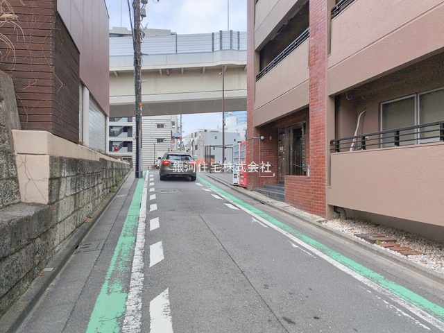 G00390118 東京都渋谷区代々木４丁目 中古マンション 2130万円 専有面積22.41m² (約6.77坪) 間取りワンルーム 所在階6階 築年月1977年07月(築48年)【外観8】